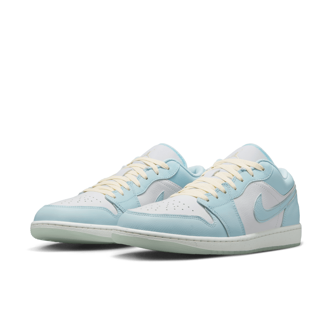 Air Jordan 1 Low SE 'Glacier Blue'