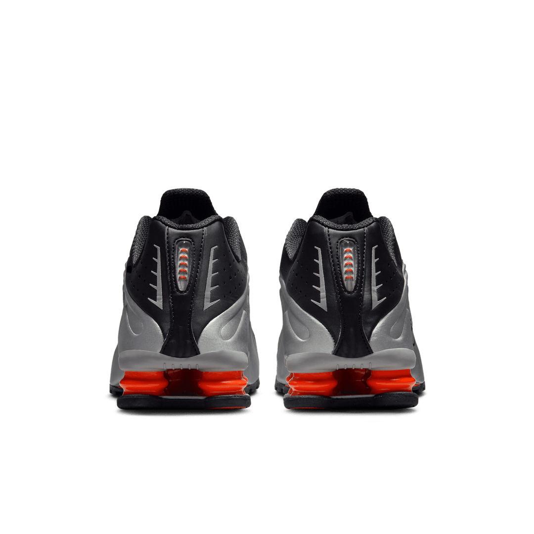 Nike Shox R4 'Black/Metallic Silver'