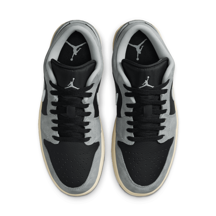 Air Jordan 1 Low SE 'Light Smoke Grey/Muslin'
