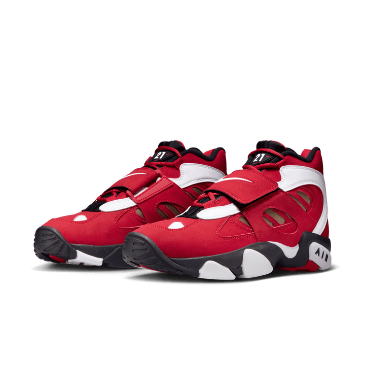 Nike Air Diamond Turf 2 'Red Gold'