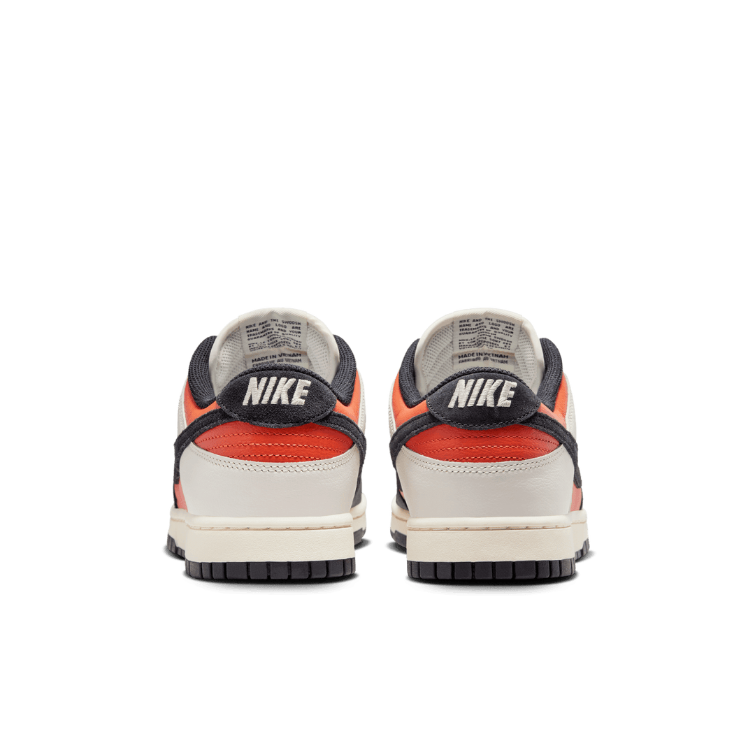 Nike coral sneakers clearance