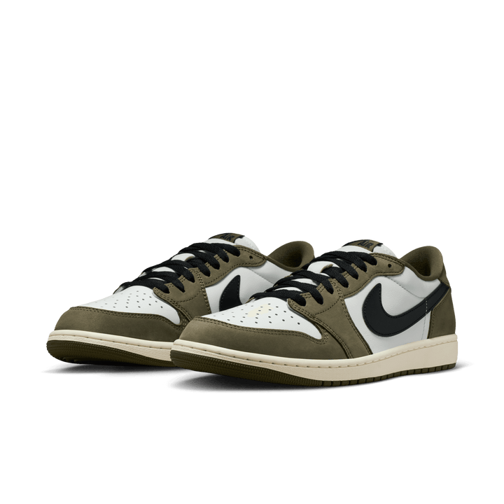 Air Jordan 1 Retro Low 'Medium Olive'