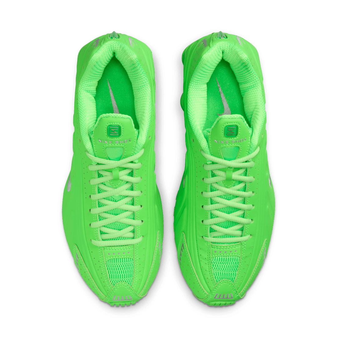 Women s Nike Shox R4 Green Strike Courtside Sneakers