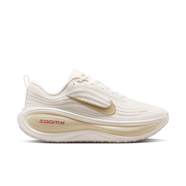 Women's Nike Vomero Plus 'Sail/Metallic Gold'