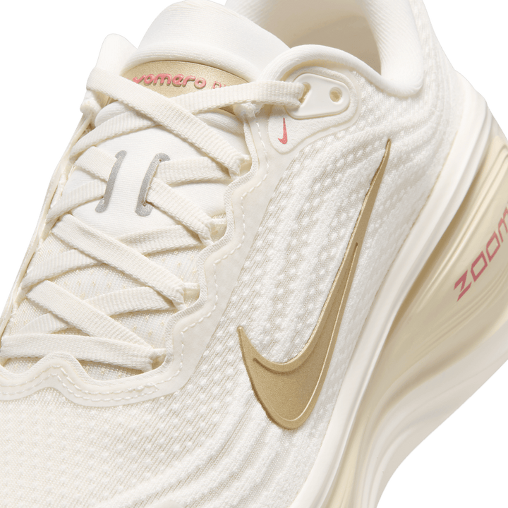 Women's Nike Vomero Plus 'Sail/Metallic Gold'