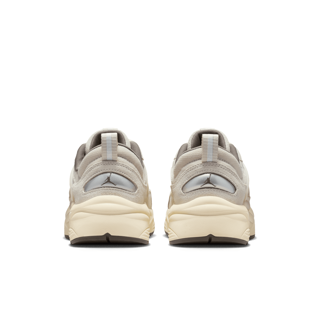 Air Jordan Trunner 'Light Orewood Brown'