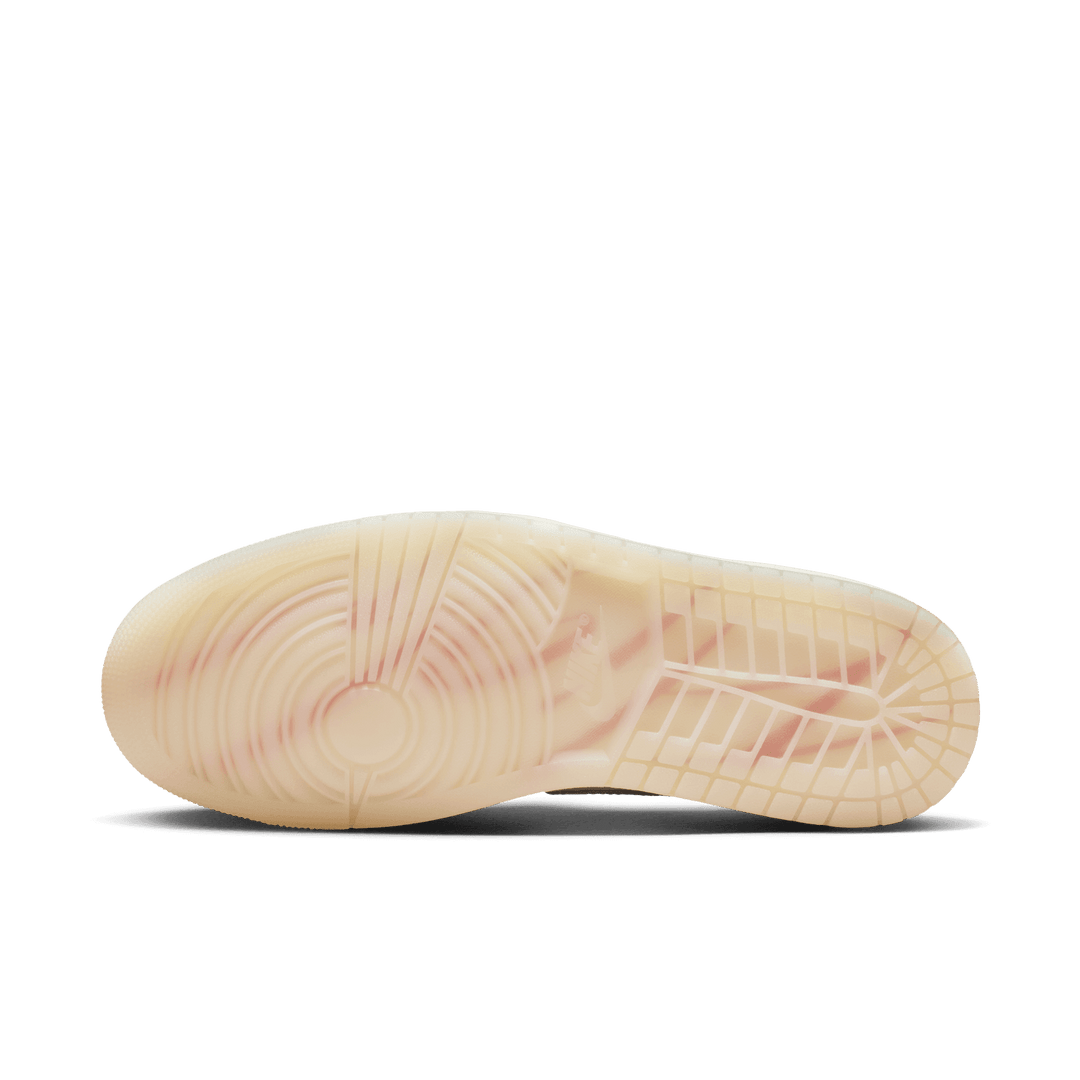 Air Jordan 1 Retro High OG 'Sail/University Red'