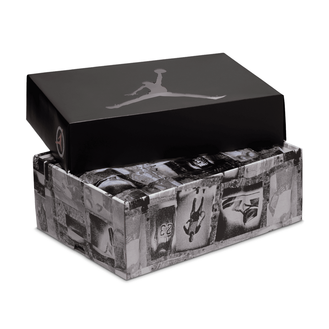 Air Jordan 4 Retro 'Flight Club'