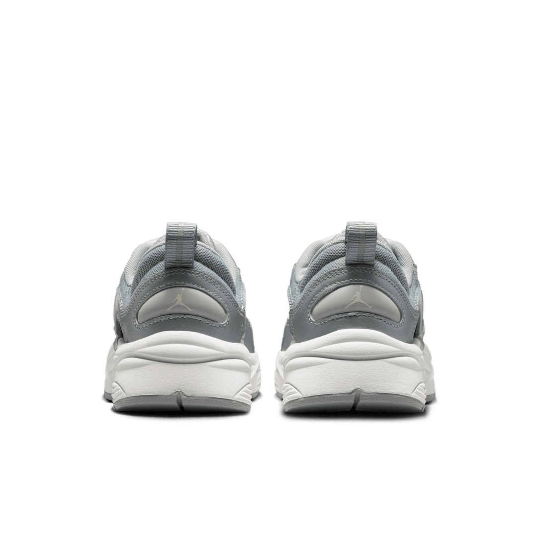 Women's Air Jordan Trunner O/S 'Swan/Wolf Grey'