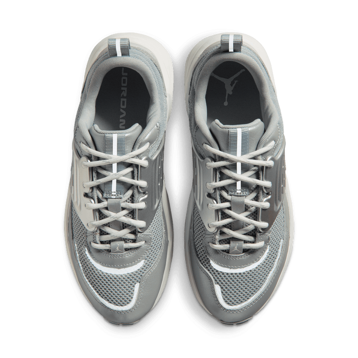 Women's Air Jordan Trunner O/S 'Swan/Wolf Grey'