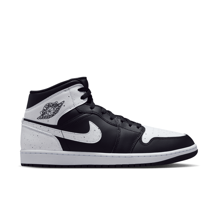Air Jordan 1 Mid SE 'Oreo'