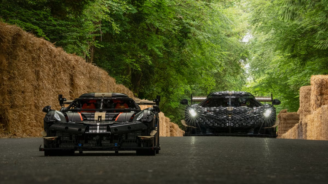 LEGO® Technic™ Koenigsegg Sadair's Spear Megacar 42232