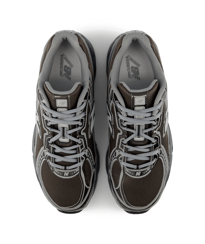 New Balance 740 'Black Metallic'