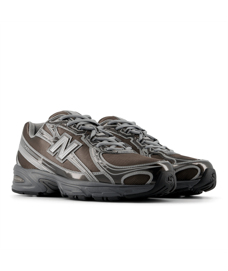 New Balance 740 'Black Metallic'