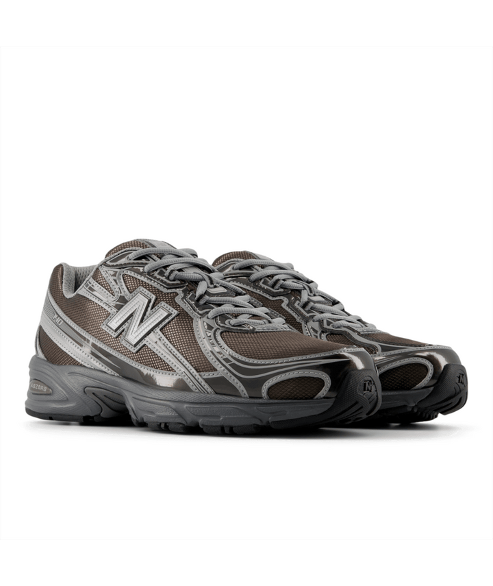 New Balance 740 'Black Metallic'