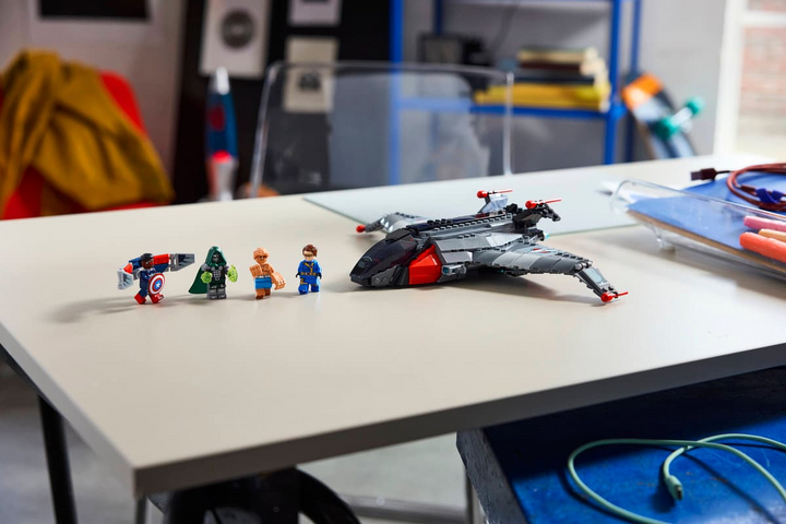 LEGO® Marvel Avengers: Doomsday Quinjet 76347