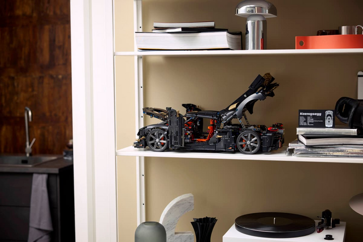 LEGO® Technic™ Koenigsegg Sadair's Spear Megacar 42232