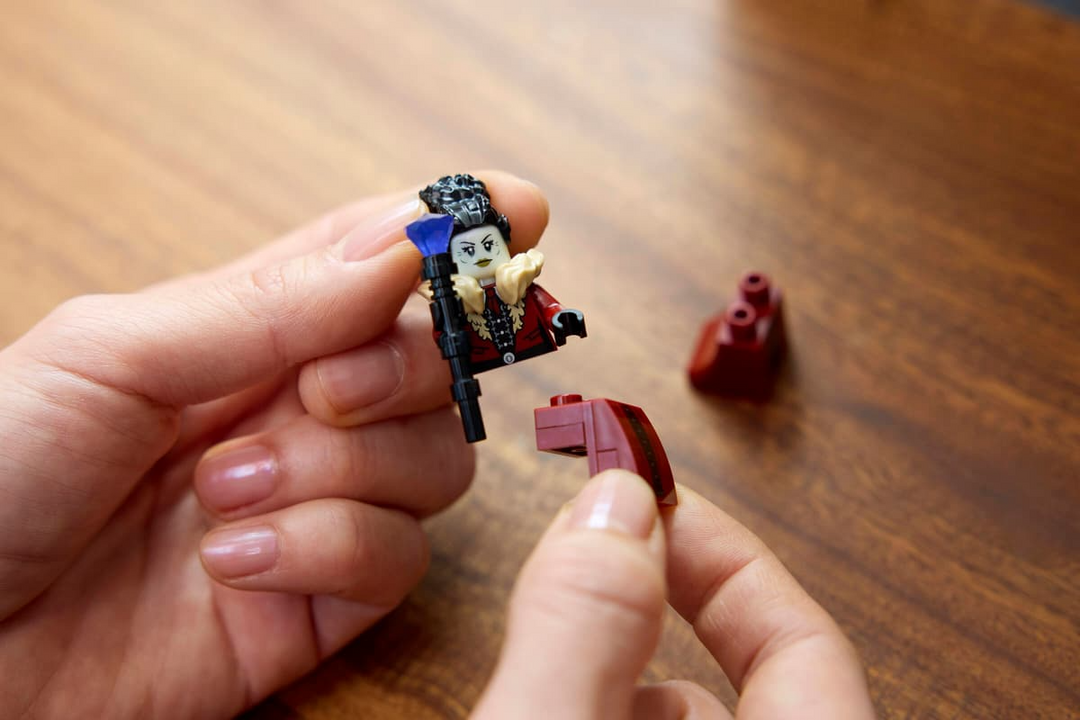 LEGO® Icons Mayor Manor 11383