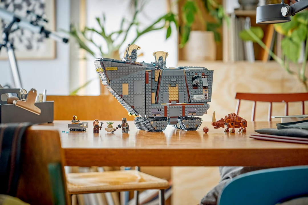 LEGO® Star Wars™ Offworld Sandcrawler™ and Mudhorn 75453