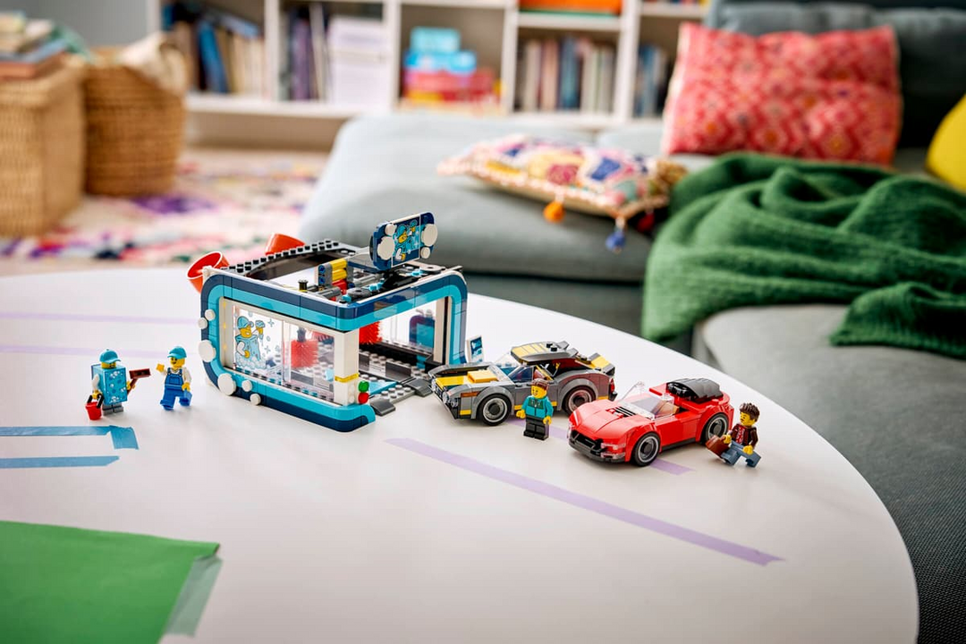 LEGO® City Drive-Through Car Wash 60497