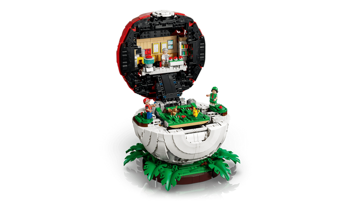LEGO® Pokémon Iconic Trainer Moments Poké Ball