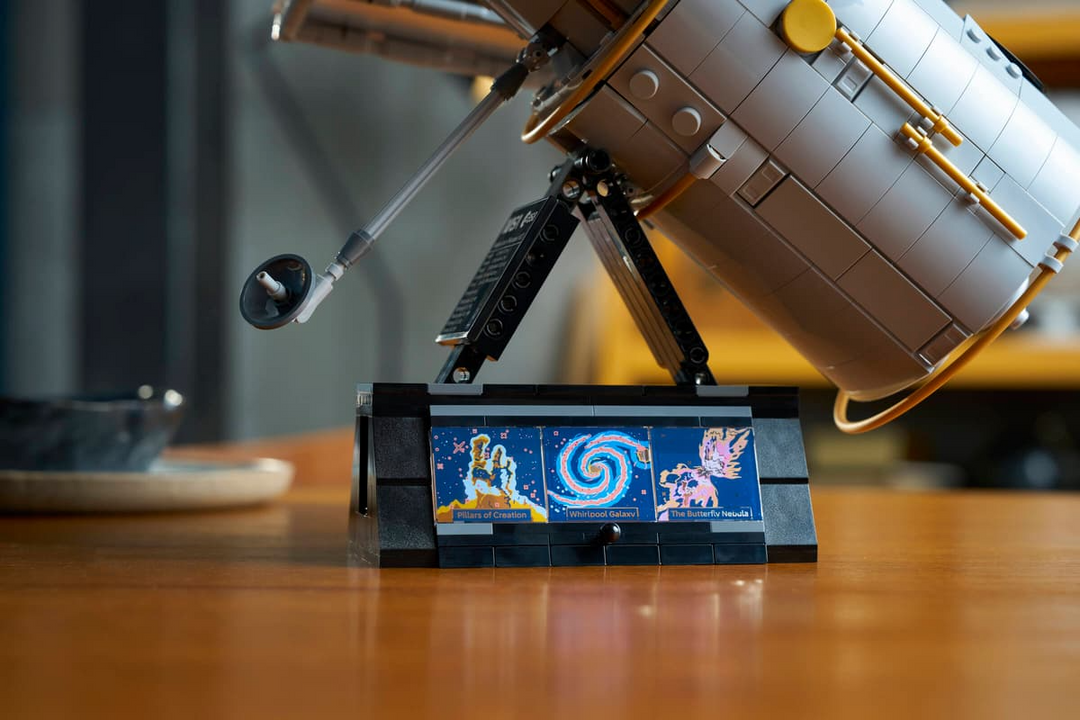 LEGO® Icons Hubble Space Telescope 11382