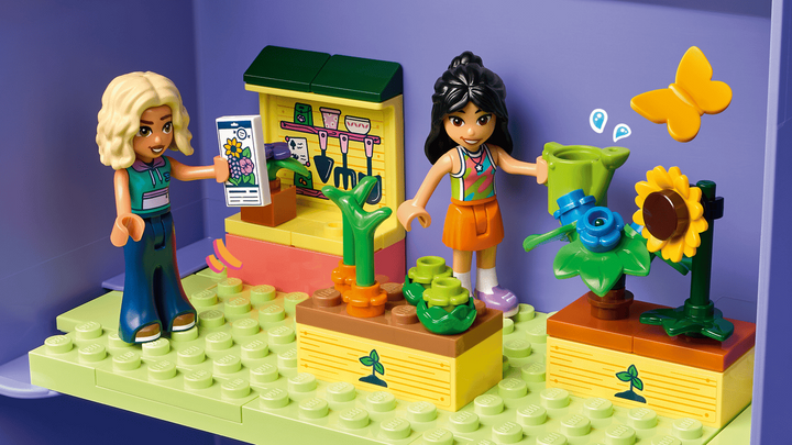 LEGO® Friends Creative Dollhouse Suitcase 42697