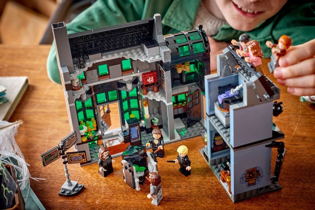LEGO® Harry Potter™ Knockturn Alley™ Wizarding Shops 76471