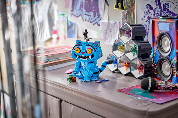 LEGO® KPop Demon Hunters™ Derpy Tiger and Sussie Bird 72537