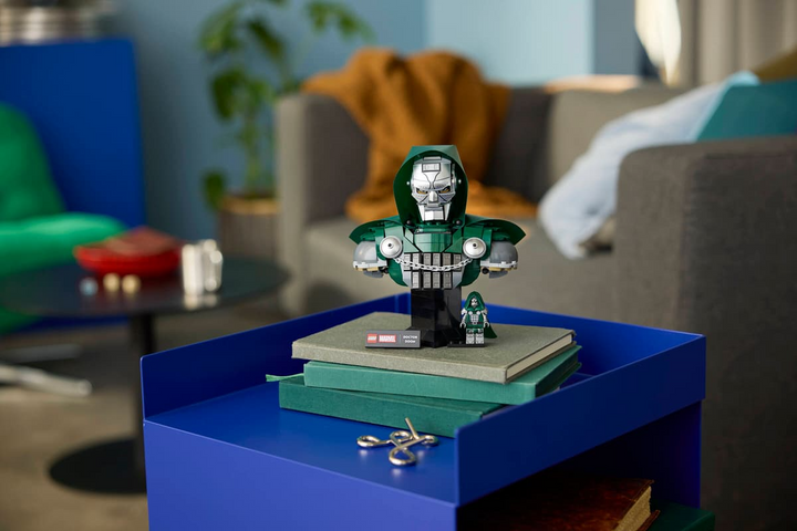 LEGO® Marvel Doctor Doom Bust 76345