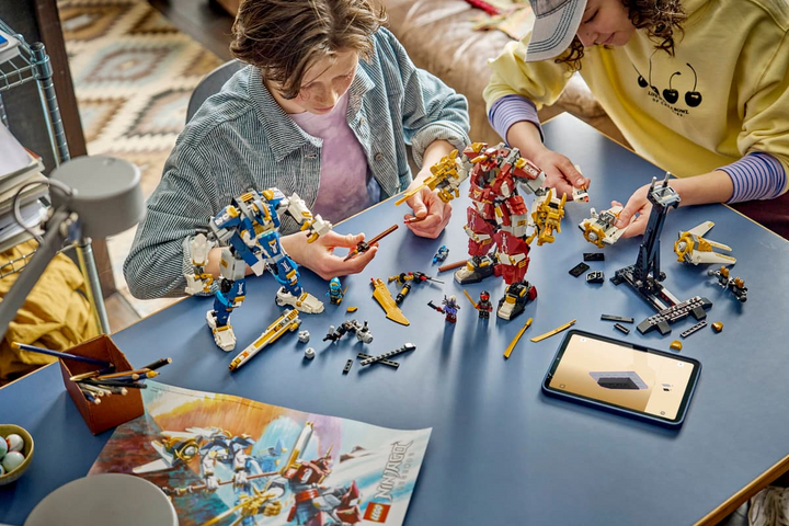 LEGO® NINJAGO® The Twin Titan Mechs 71870