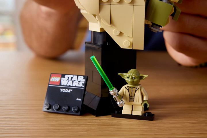 LEGO® Star Wars™ Yoda™ Bust 75438