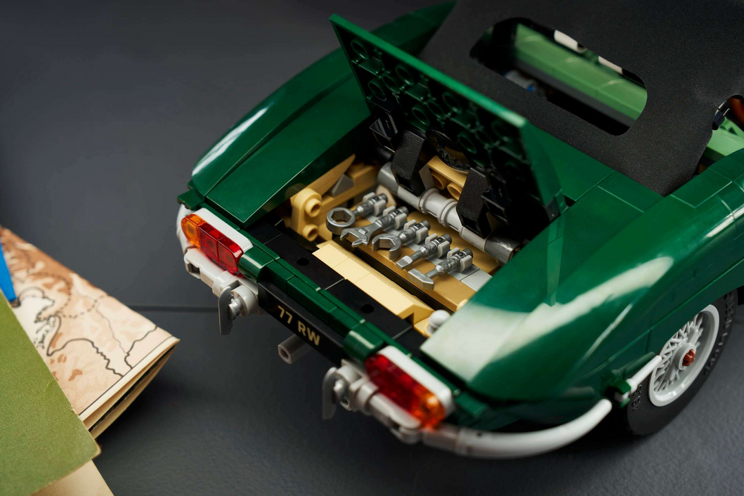 LEGO® Icons Jaguar E-Type 11381