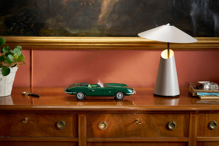 LEGO® Icons Jaguar E-Type 11381
