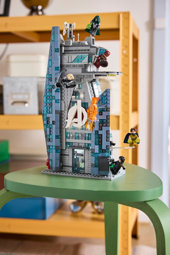 LEGO® Marvel Avengers: Doomsday New Avengers Tower 76352