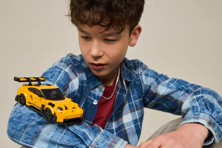 LEGO® Speed Champions Porsche 911 GT3 RS Super Car 77239