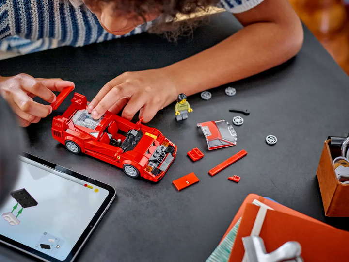 LEGO® Speed Champions Ferrari F40 Supercar 76934