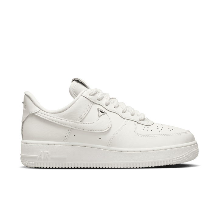 Women's Nike Air Force 1 '07 LV8 'Sail/Chrome'