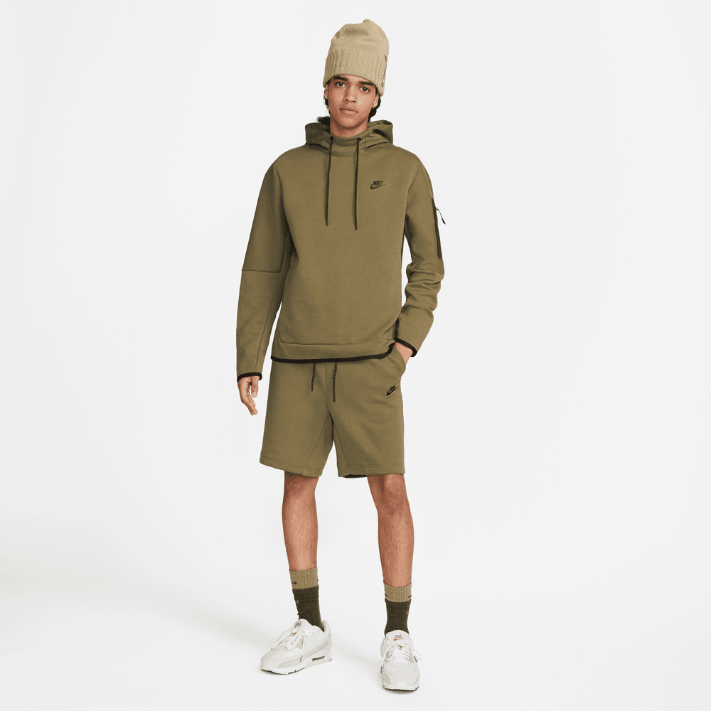 Nike Sportswear Tech Fleece Shorts Green Olive Courtside Sneakers