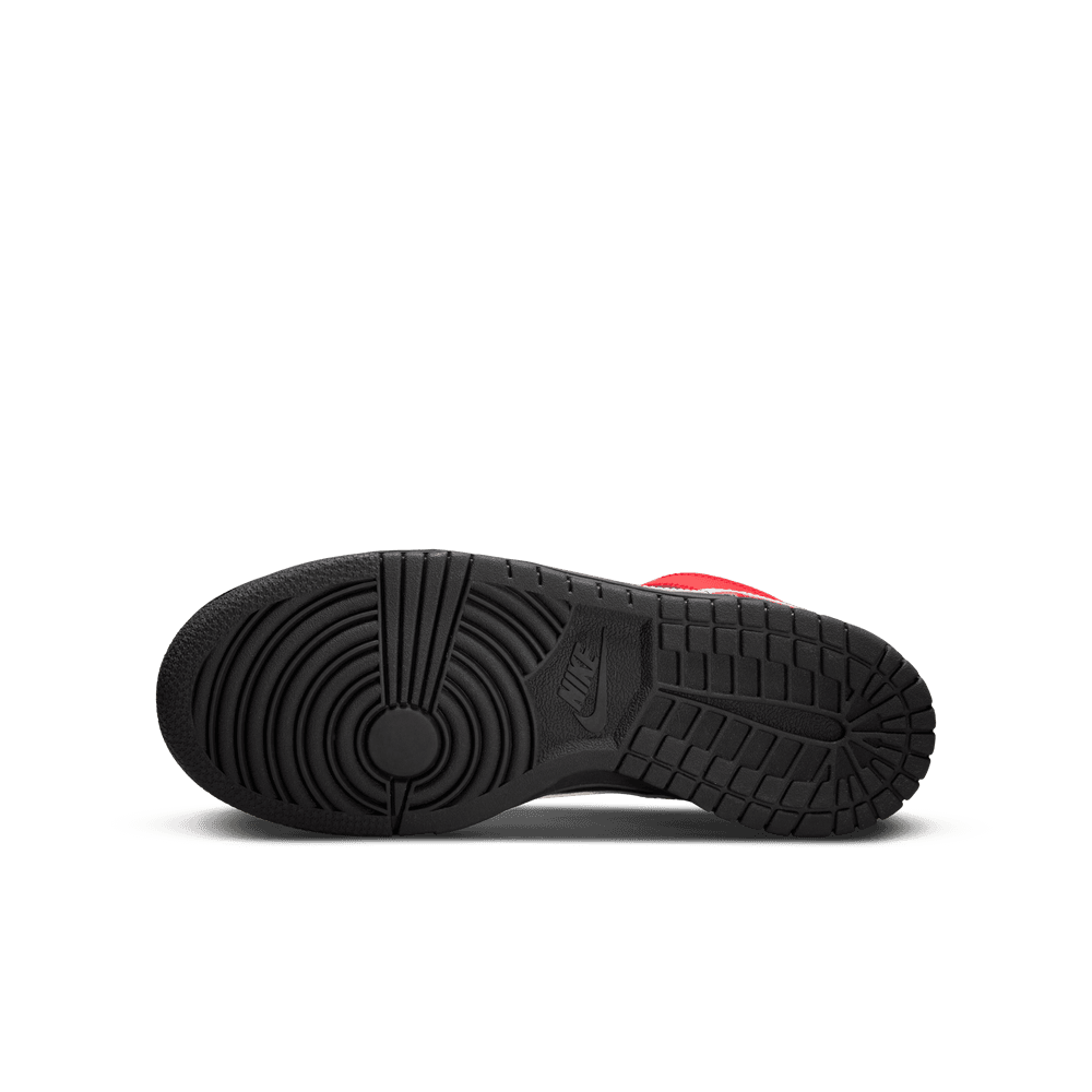 Nike Dunk High 'Black/University Red'