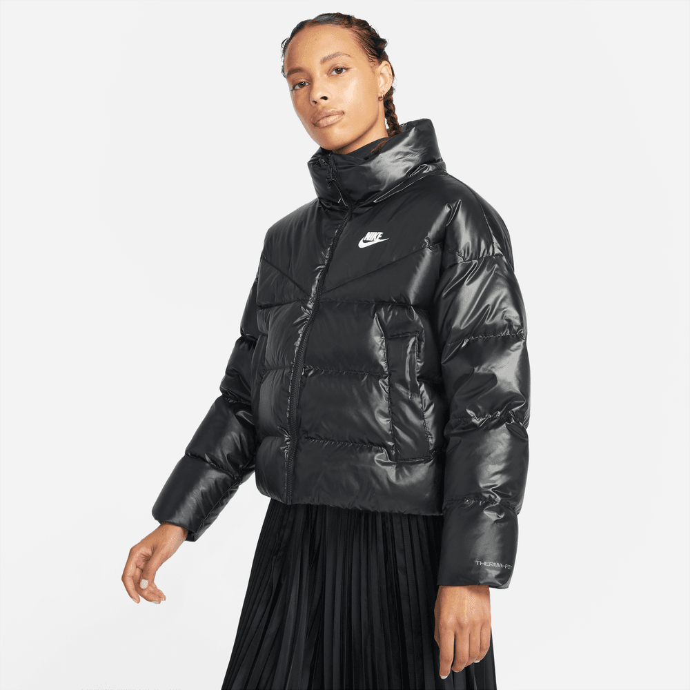 Nike Sportswear Therma FIT Women s Jacket Black Courtside Sneakers