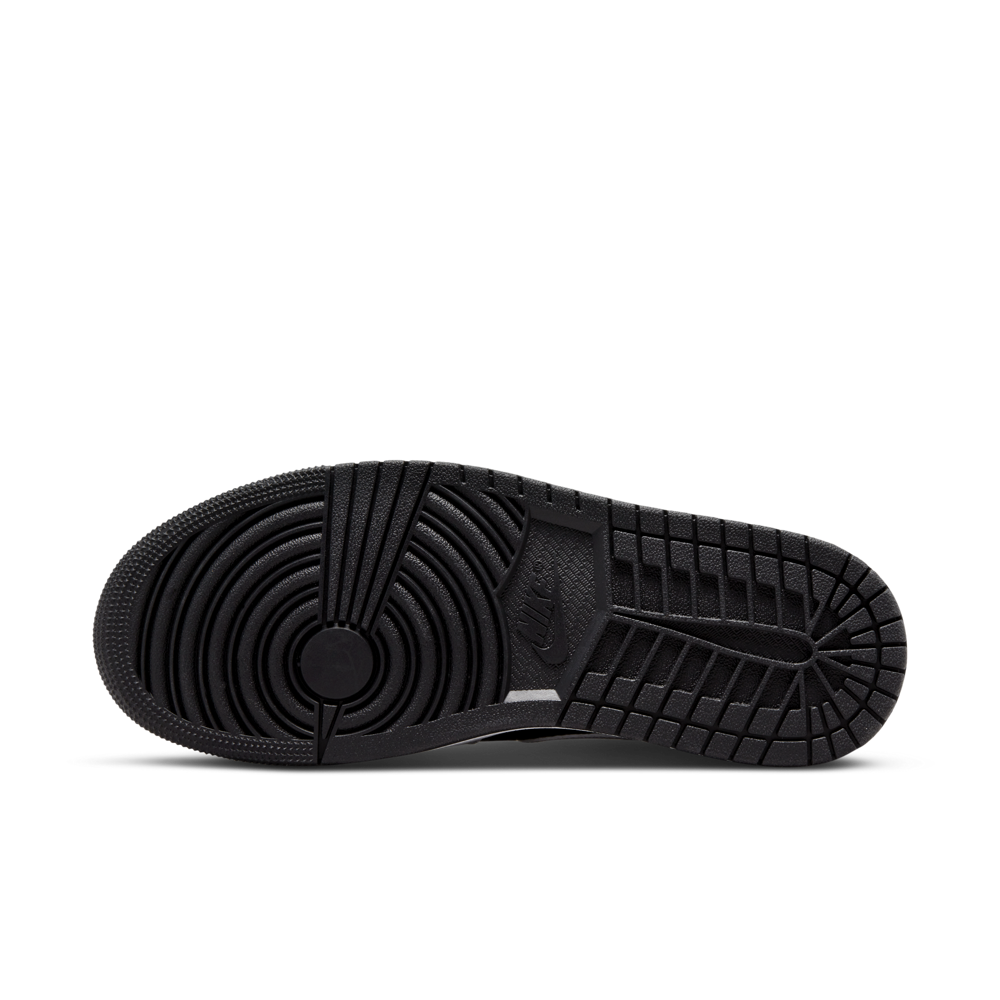 Jordan 1 black 2025 with white sole