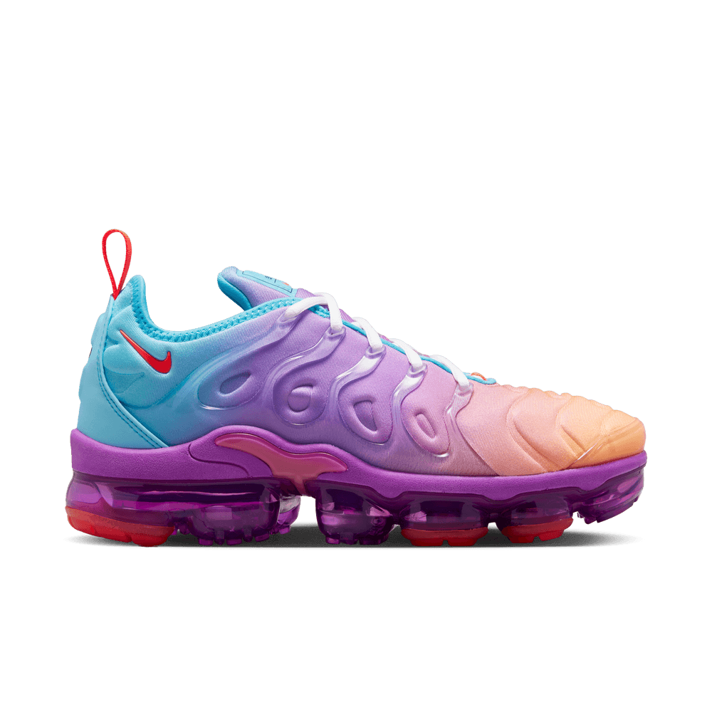 Nike Women s Air Vapormax Plus Multi Gradient Courtside Sneakers